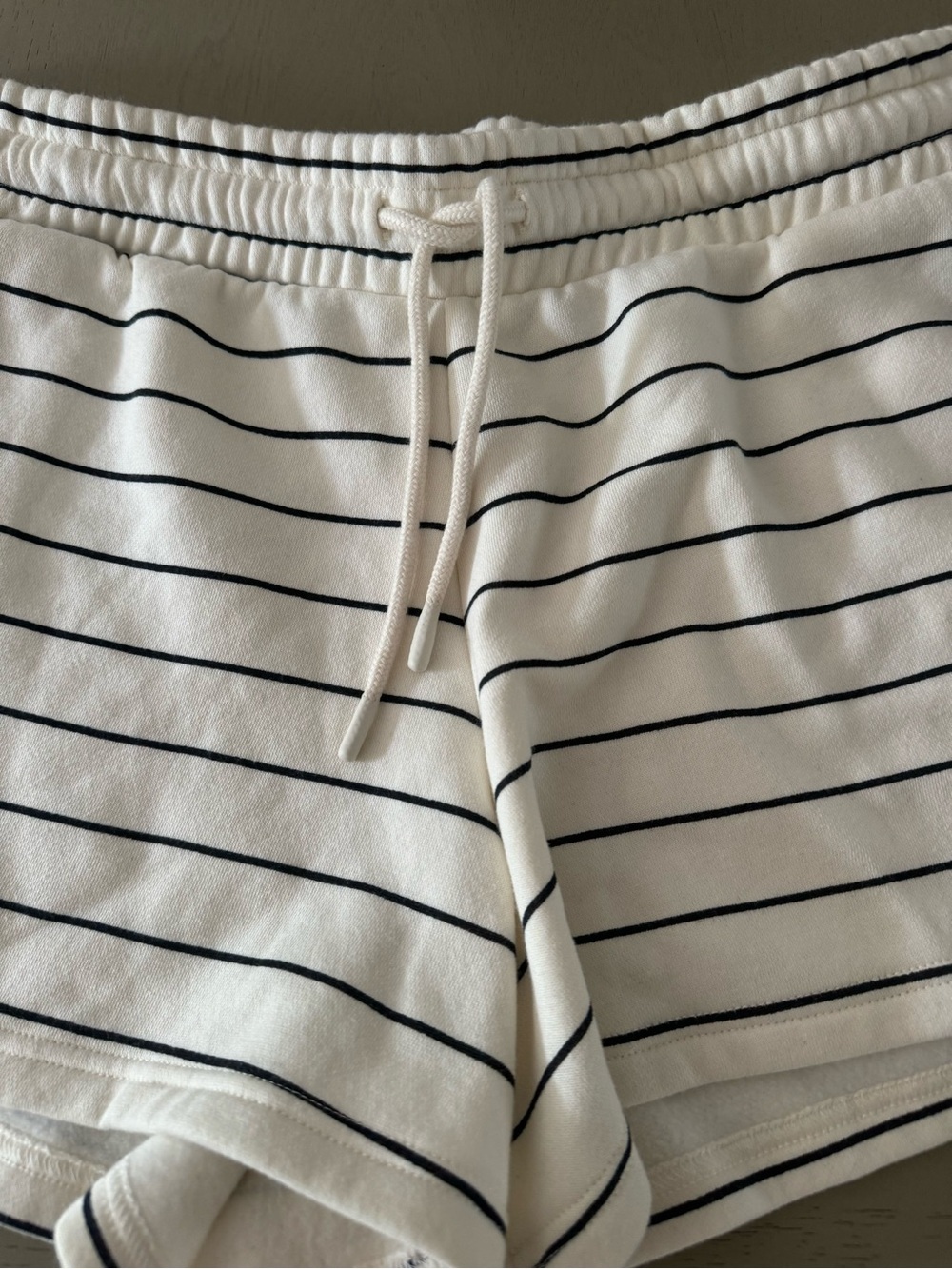 Universal Thread White Striped Mid Rise Fleece Drawstring Shorts - Picture 2 of 7